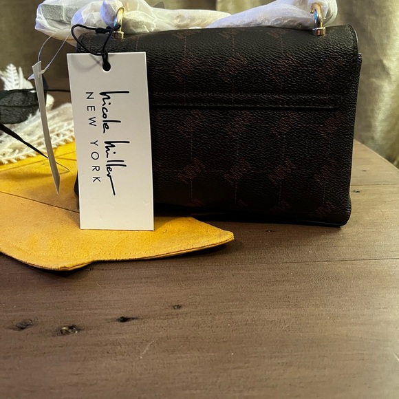 Nicole Miller Designer Women's Bag - Picture 4 of 11